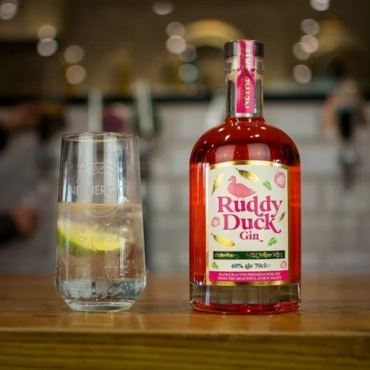Using local, Suffolk strawberries and hand-picked, wild water mint, this flavour of Ruddy Duck is inspired by the beauty and richness of our area.